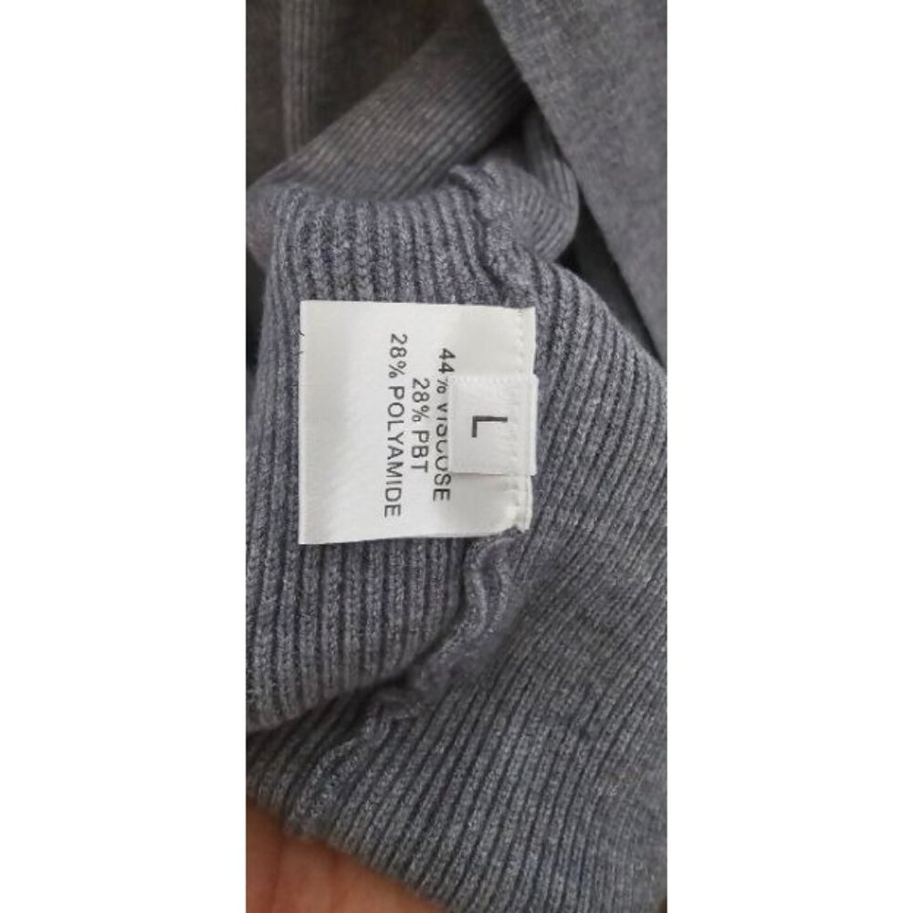 Grey Woman's Cardigan V-neck size large - Picture 3 of 3